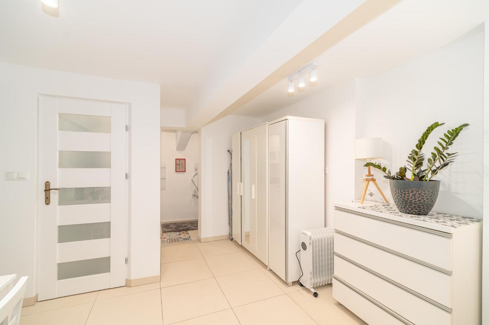 Apartment Krowodrza - Park & Trams Nearby - By Rentujemy *